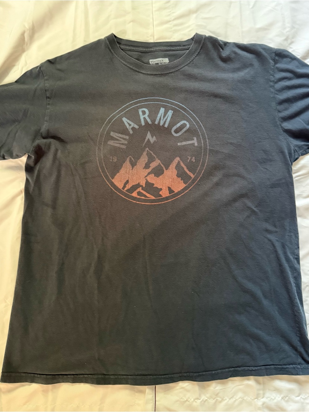 Marmot Men's Navy Blu Graphic Mountain Logo T-Shirt